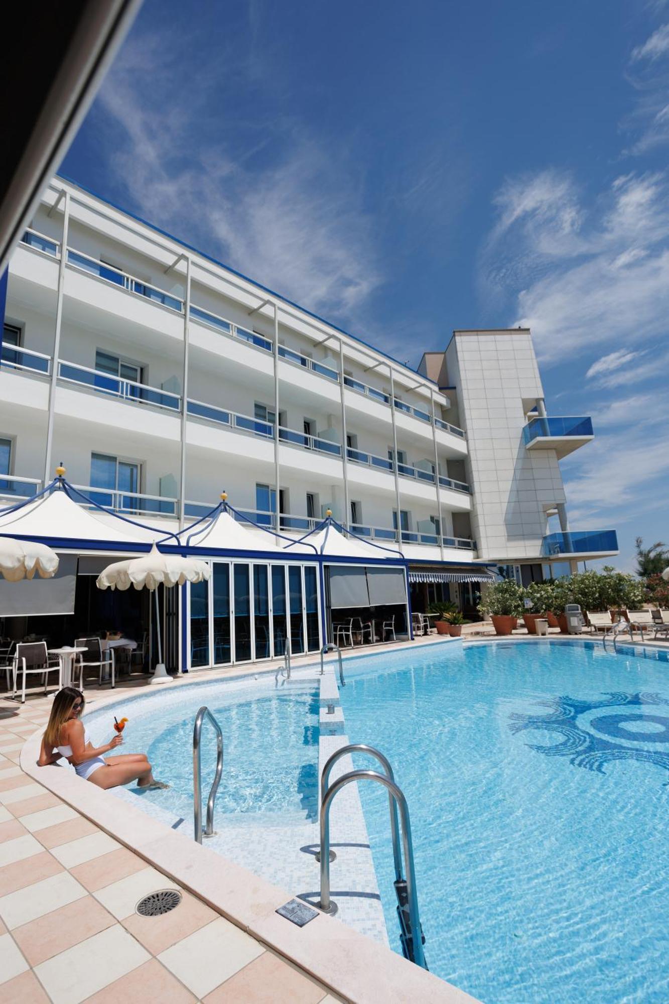 Hotel Panoramic Каорле Экстерьер фото