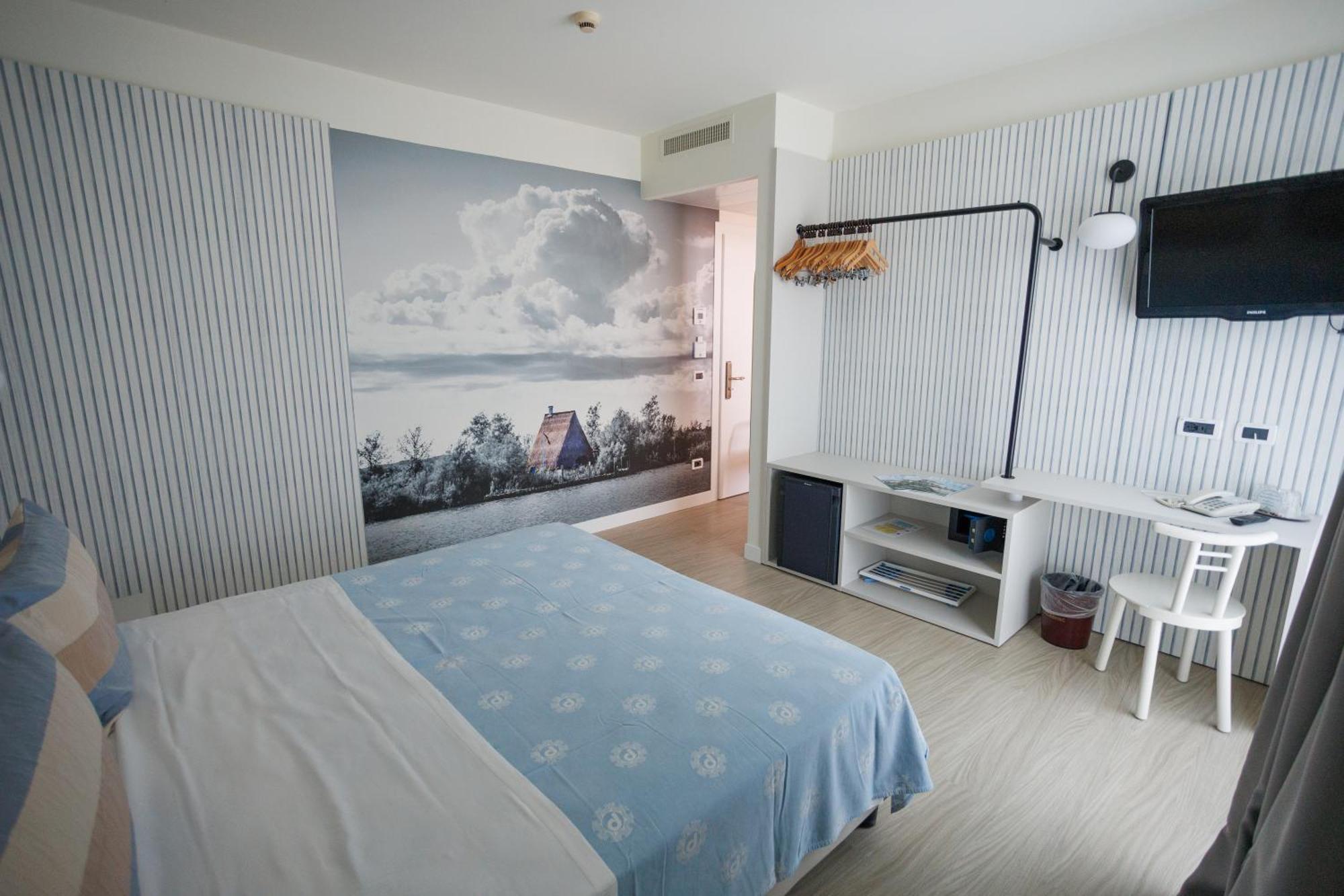 Hotel Panoramic Каорле Экстерьер фото