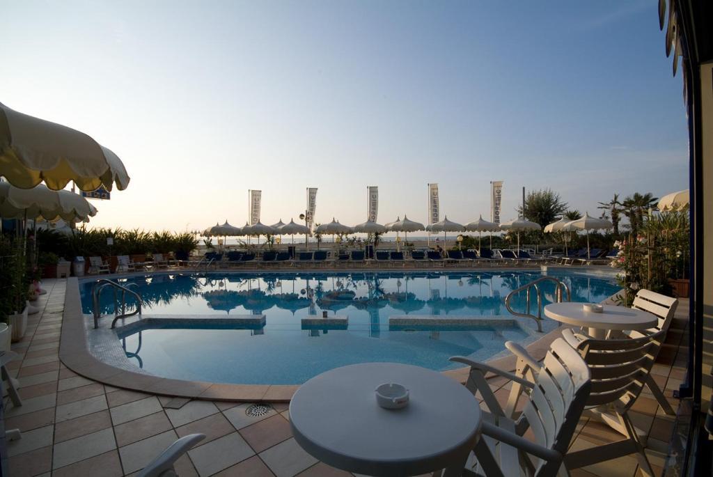 Hotel Panoramic Каорле Экстерьер фото