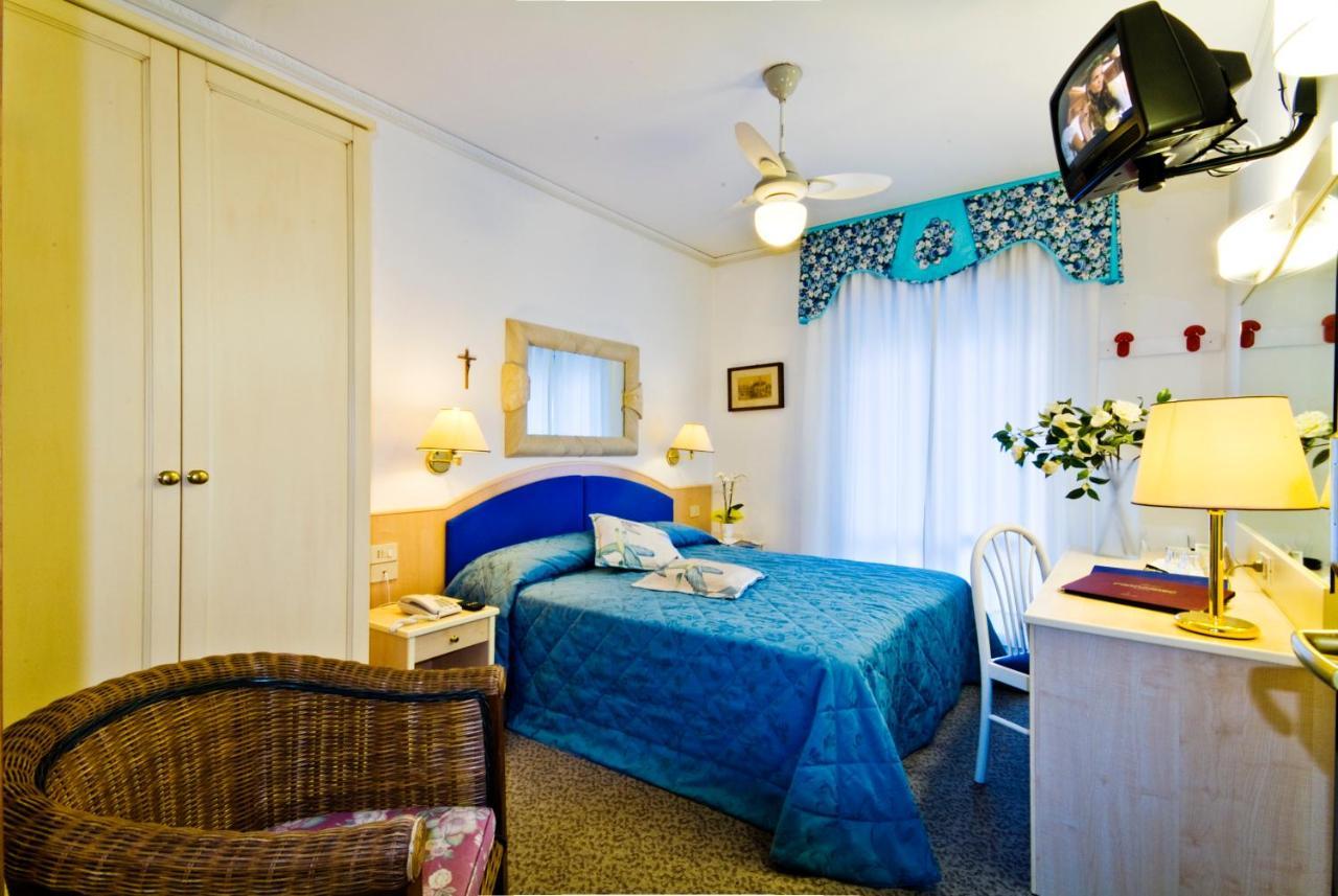 Hotel Panoramic Каорле Экстерьер фото