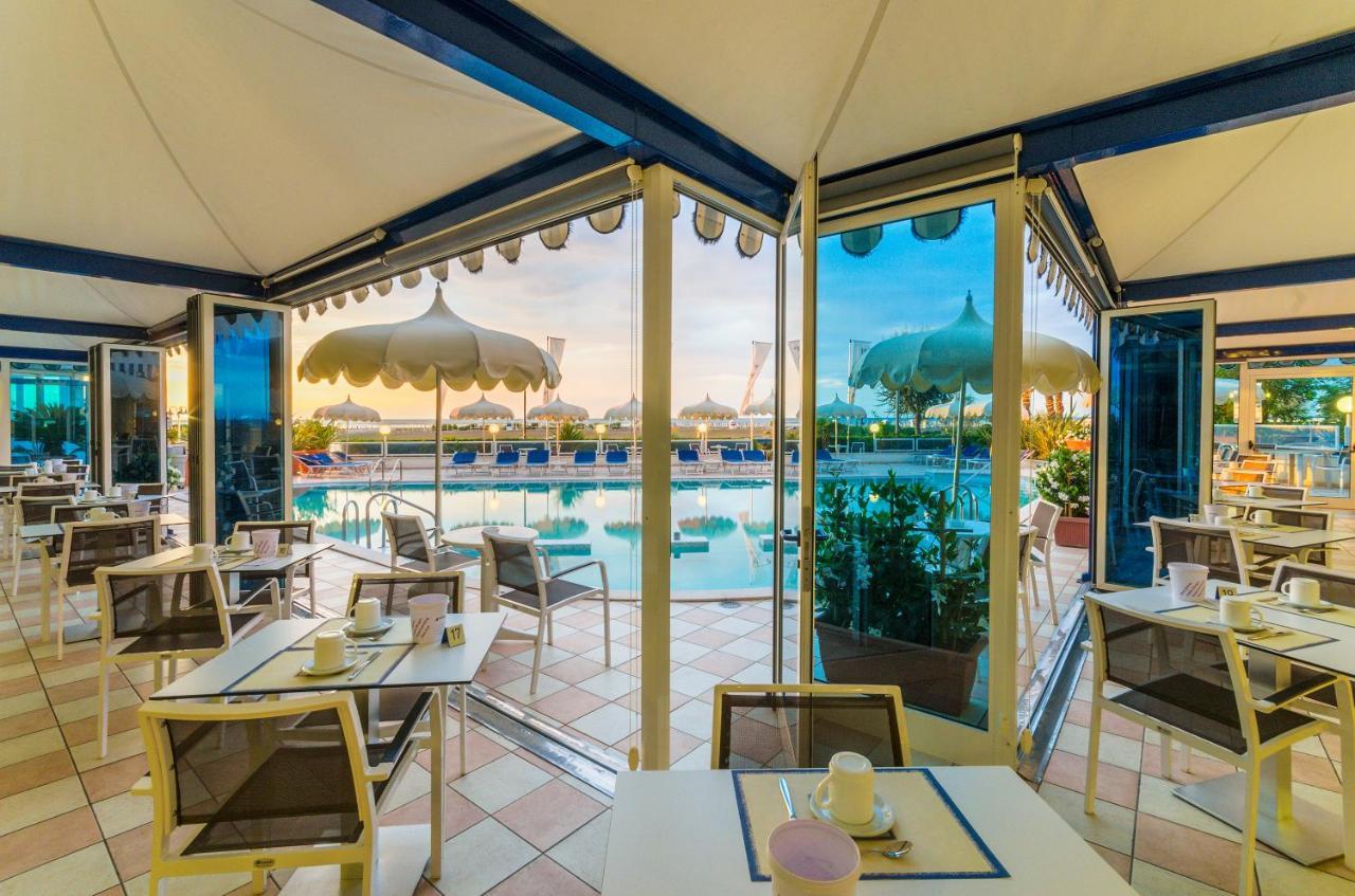 Hotel Panoramic Каорле Экстерьер фото