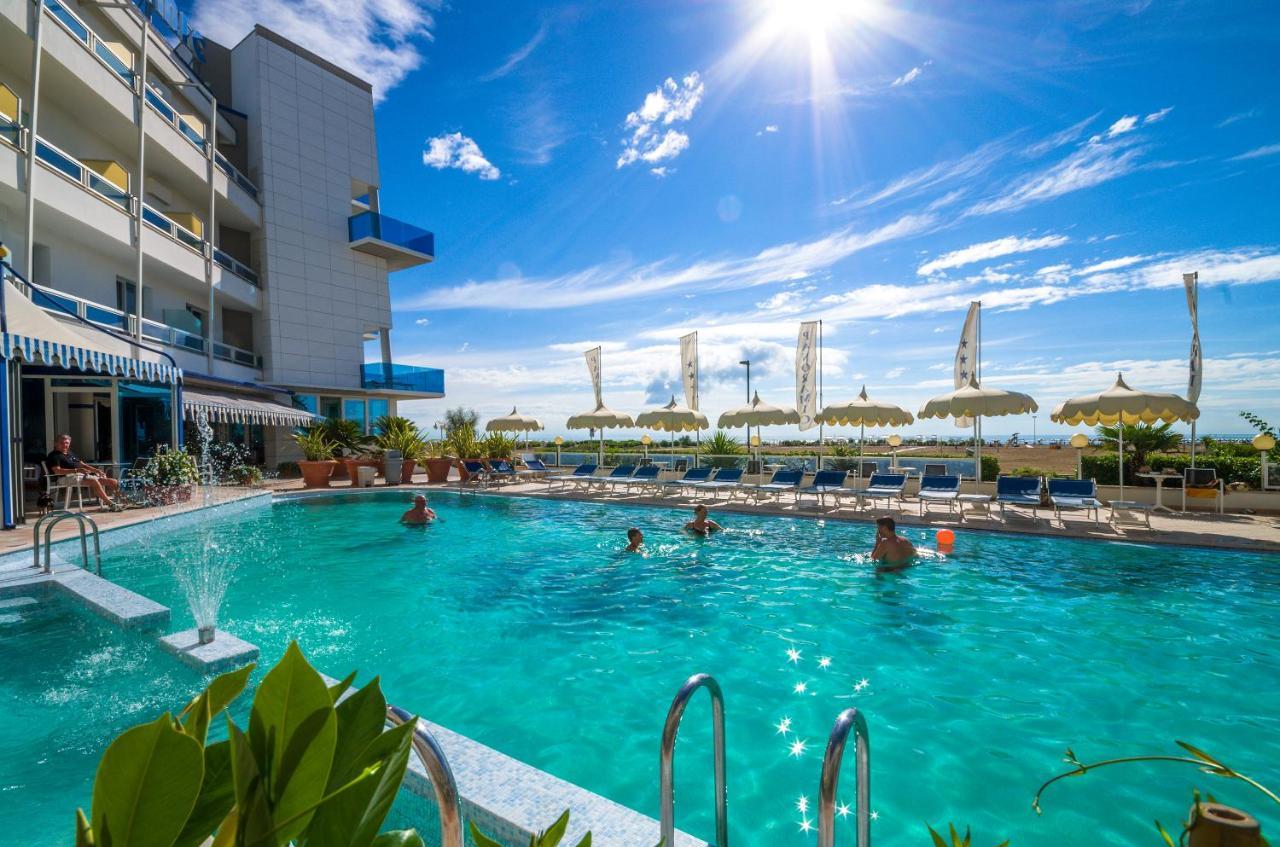 Hotel Panoramic Каорле Экстерьер фото
