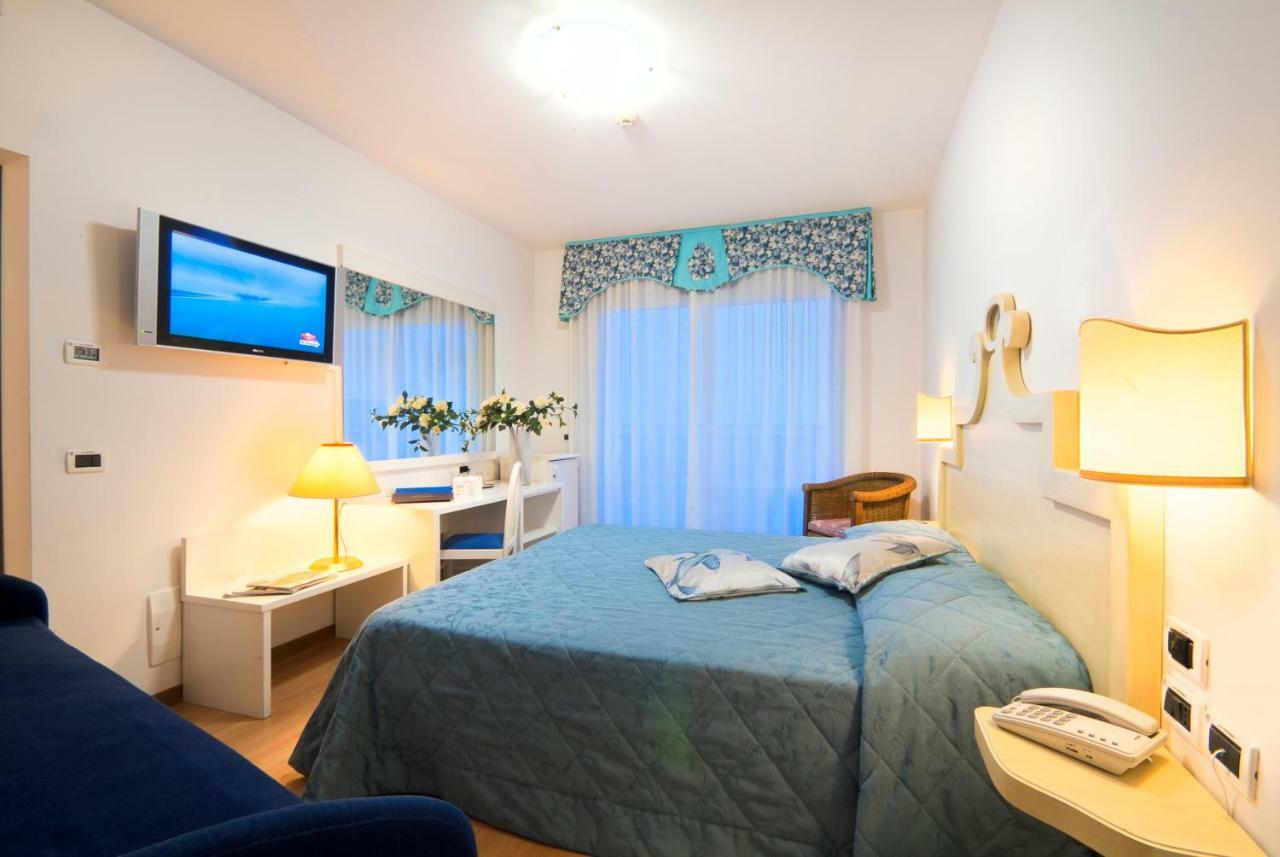Hotel Panoramic Каорле Экстерьер фото